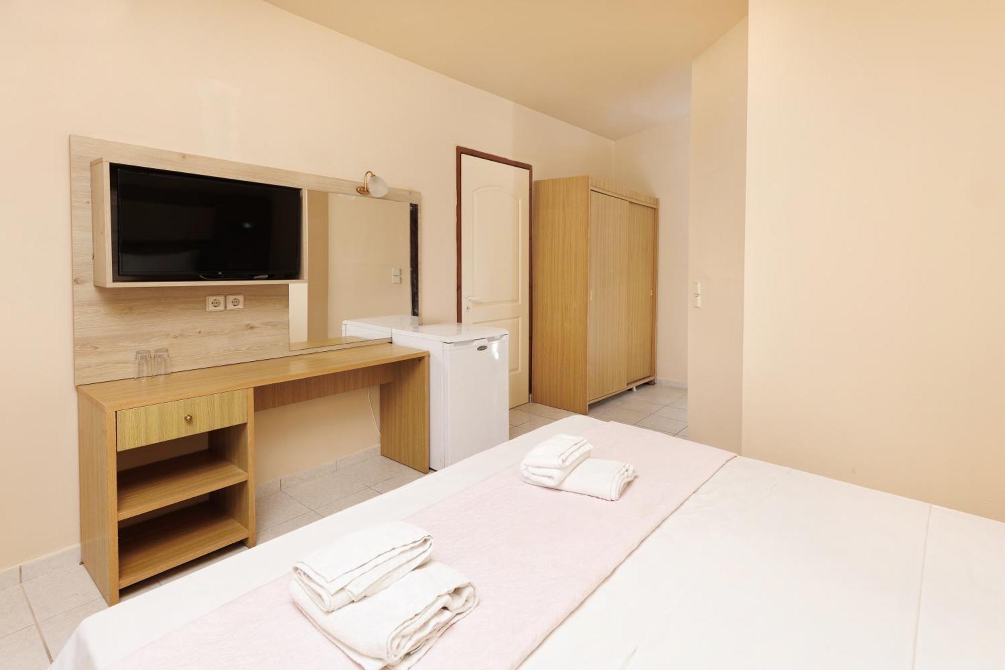 Aqua Sun Village 赫索尼索斯 外观 照片