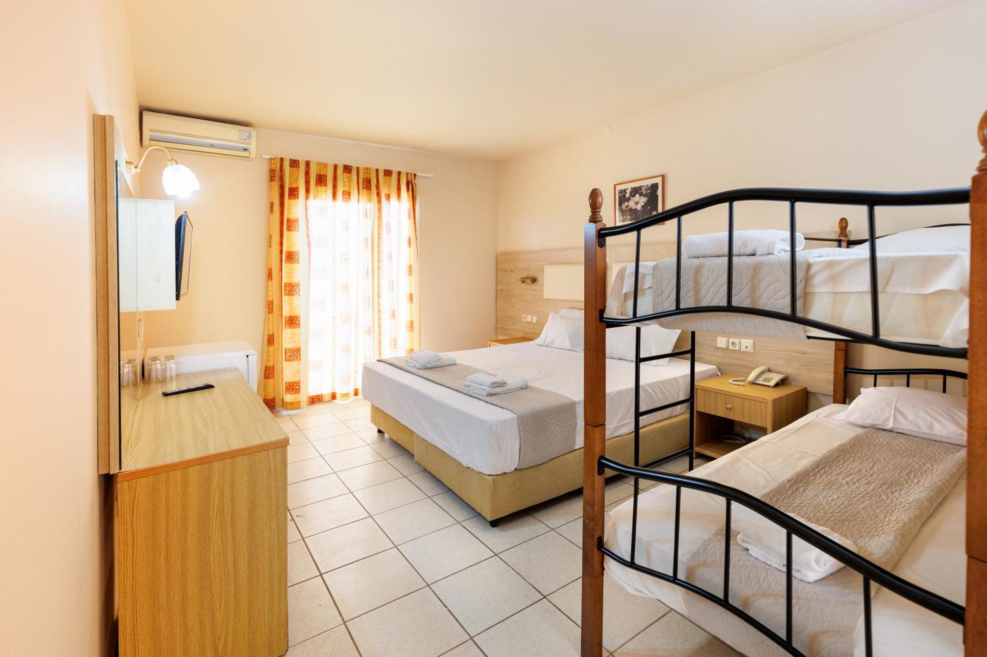 Aqua Sun Village 赫索尼索斯 外观 照片
