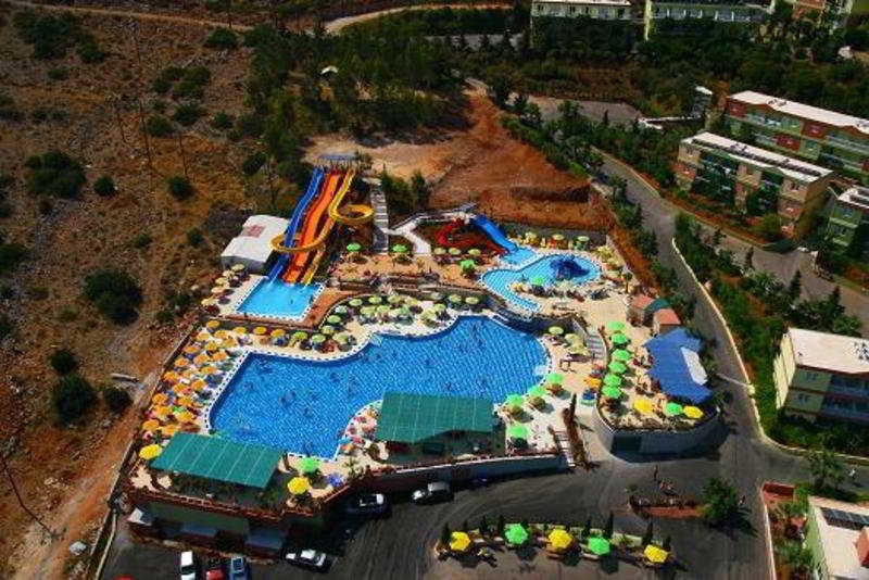 Aqua Sun Village 赫索尼索斯 外观 照片